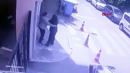 Lisede dehşet! Tuvalette arkadaşını bıçakladı