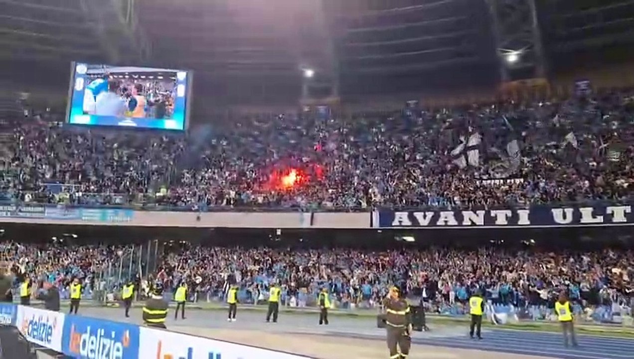 Napoli - Lo Stadio Maradona al goal di Scott McTominay in Napoli Cagliari  (23.05.25)