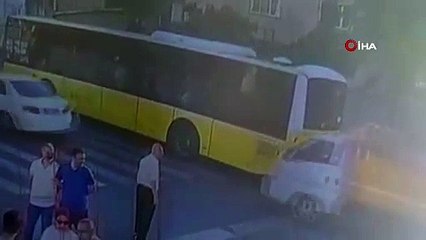 İstanbul'da çöp kamyonu temizlik görevlisinin üzerinden geçti!