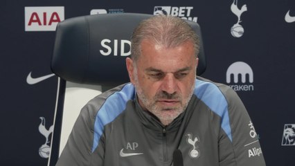 Postecoglou's Final Season Conference: Spurs Boss Celebrates with the Team 🎉