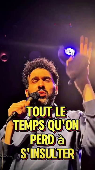 L'humoriste Mustapha El Atrassi clame son hostilité contre les blancs et les "non-musulmans", surnommés "les gwers", provoquant la colère sur les réseaux et même le départ d'un spectateur pendant son spectacle : "Je ne suis pas le bienvenu !"