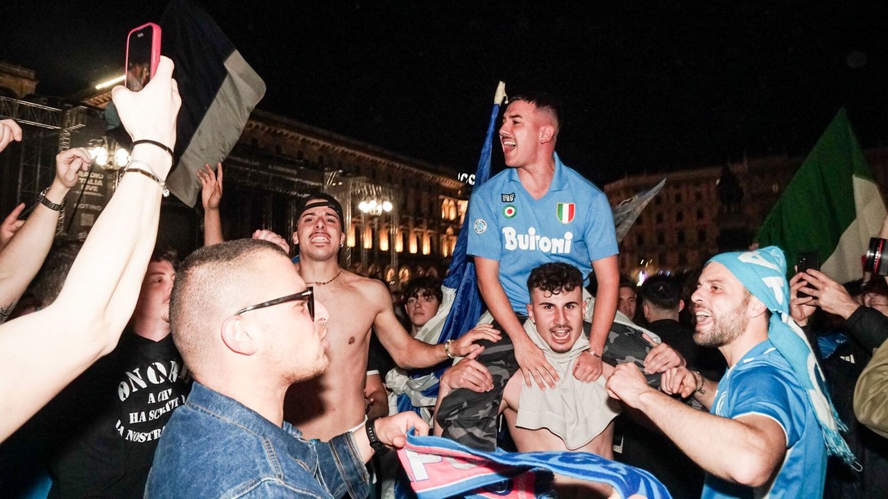 Ausnahmezustand in Neapel: Fans feiern den Titel ausgelassen