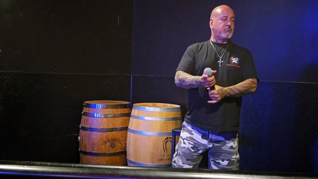 LINKIN PARK - NEW DIVIDE (PERFORMED LIVE AT THE WESTERNER)