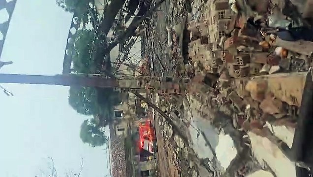 Galpão desaba e deixa feridos no Estacionamento do Jaraguá, em Maceió