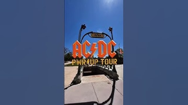 AC/DC in Chicago tonight — The Windy City is about to get thunderstruck! ⚡🔥 #ACDC #Chicago #Live