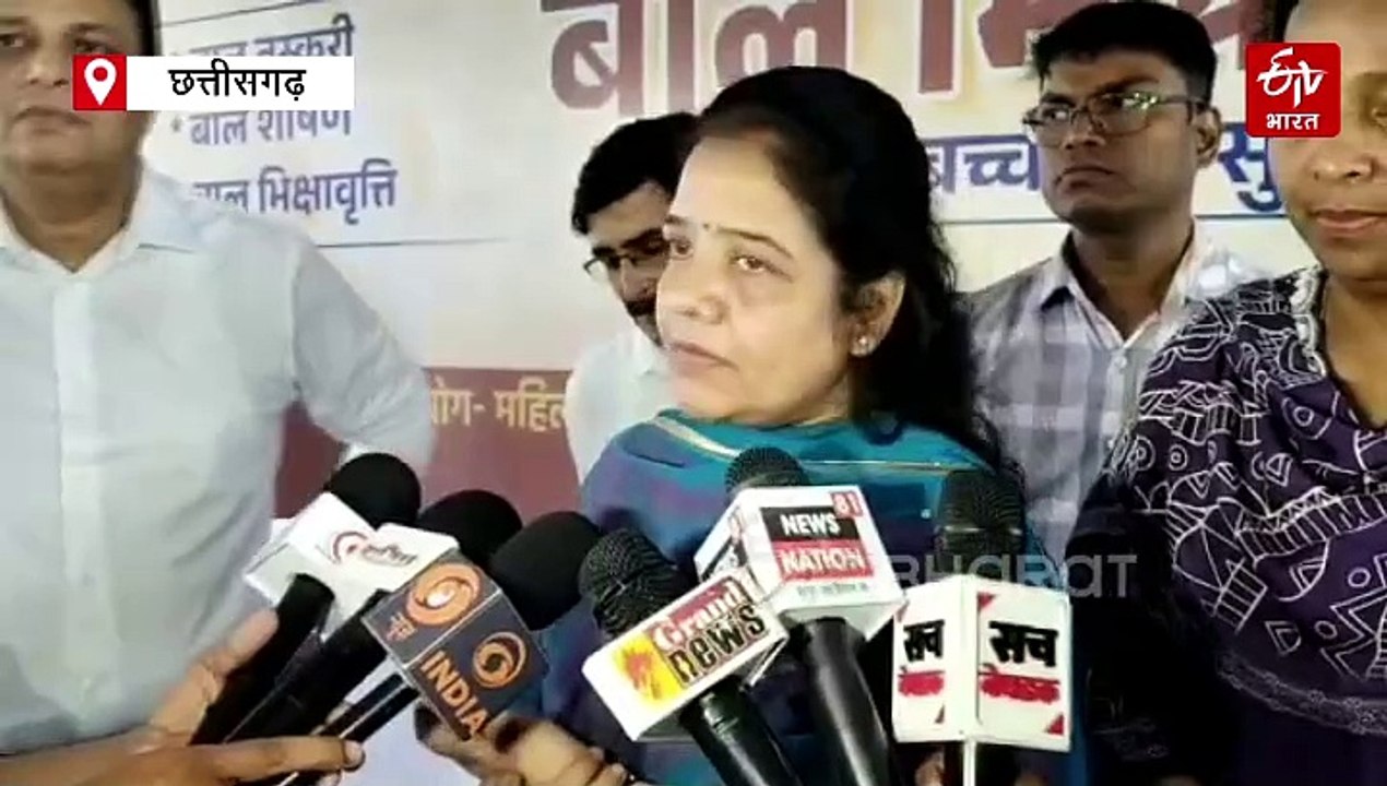 रायपुर रेलवे स्टेशन पर चाइल्ड हेल्प डेस्क और बा...