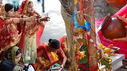 Vat Savitri Puja Time 2025: वट सावित्री पर सोमवती अमावस्या का संयोग, इस शुभ मुहूर्त में करें पूजा