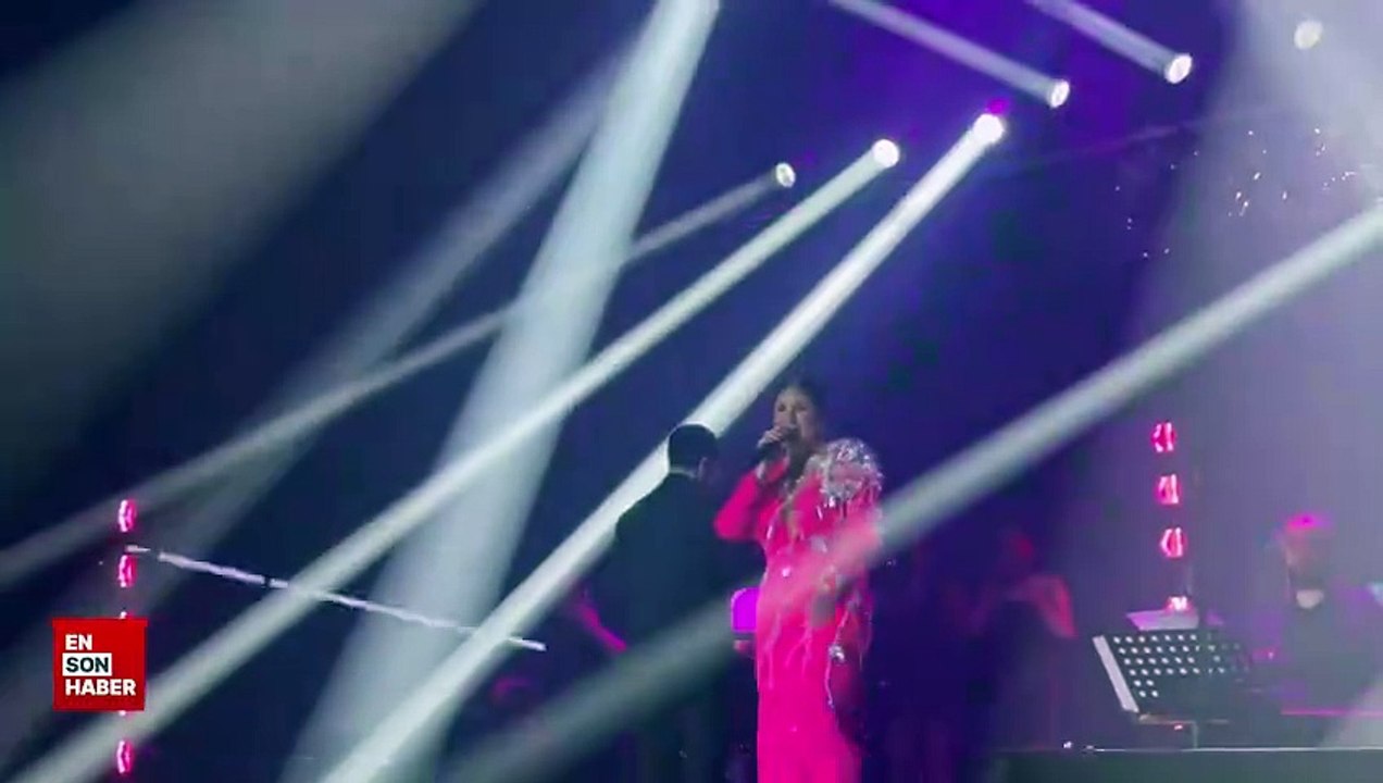 Sibel Can'ın Cahide konseri