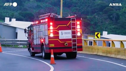Bus si schianta in Colombia durante una gita universitaria, almeno 10 morti