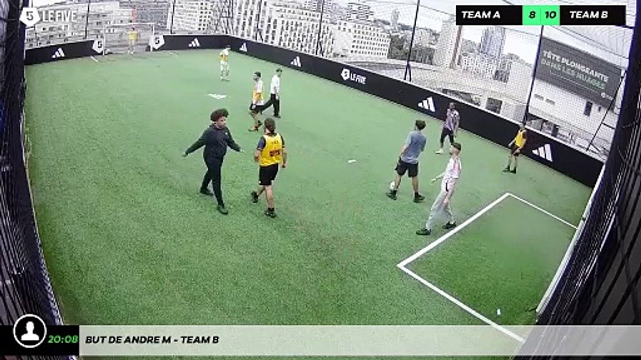 But de Andre M - Team B