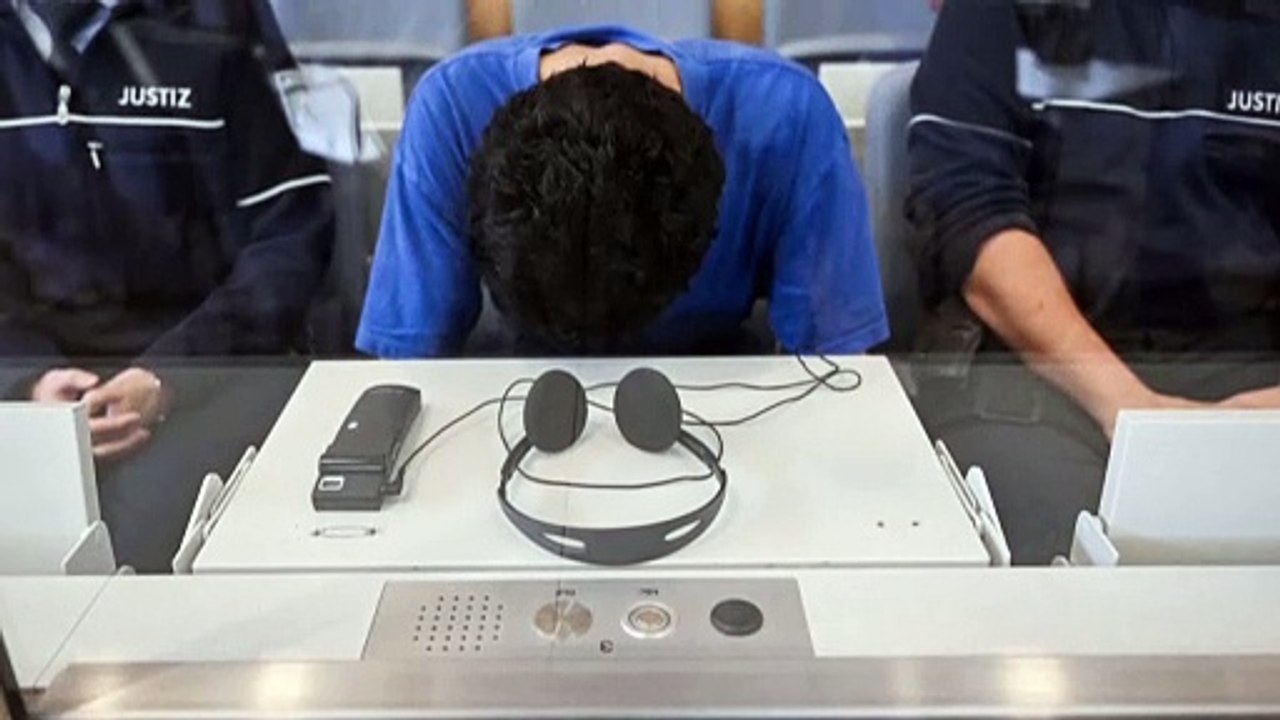 Messerangriff von Solingen: Angeklagter gesteht Tat zu Prozessauftakt