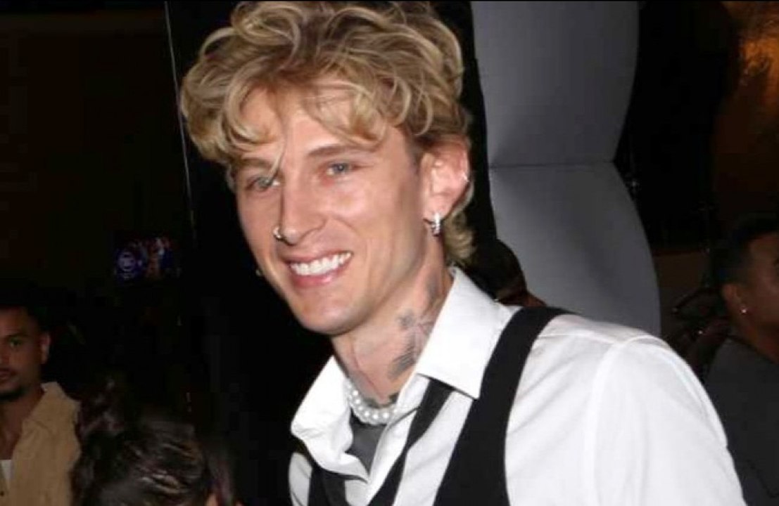 Machine Gun Kelly verlässt AMAs, um sich um Tochter zu kümmern