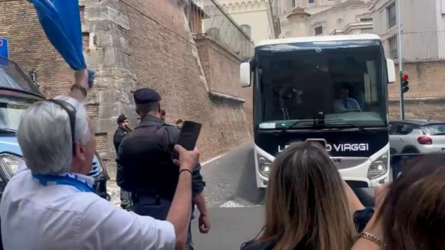 De Laurentiis sembra il Papa! : il Napoli esce dopo l'incontro con Leone XIV