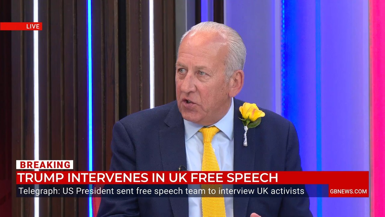 Police are 'scooping up Britons' over social media posts, Bleksley claims