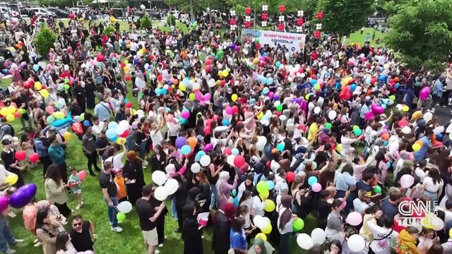 Kanseri yenen küçük Asaf’ın balonları gökyüzünde! Bizim fazla çevremiz yok diye seslenen babanın çağrısını duyan binlerce vatandaş akın etti…