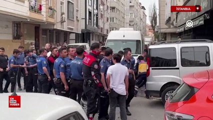 İstanbul'd polise bıçaklı saldırı girişiminde bulunan şüpheli etkisiz hale getirildi