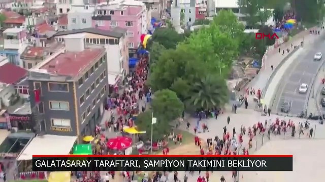 Binlerce Sarı-Kırmızılı taraftar Yenikapı miting alanında toplanmaya başladı