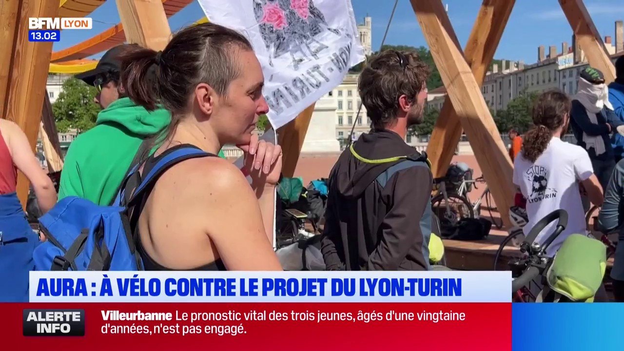 Projet de ligne ferroviaire Lyon-Turin: départ de la caravane cycliste des opposants