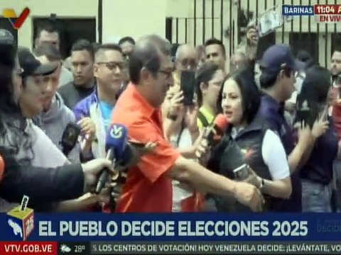 Candidato por el edo. Barinas Adán Chávez ejerce su derecho al sufragio y llama al pueblo a votar