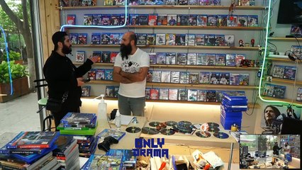 YakupTV, Konsol Oyun'un mağazasını ziyaret ederek canlı yayına katıldı. Girdiği bardak satışı üzerine Konsol Oyun'la konuştu.  (4:20) Konsol Oyun, YakupTV'nin kazançlarla alakalı sorduğu soruya "Ondan asla bahsetmem, o farklı" dedi.