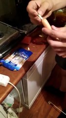 Cuire une saucisse avec une multiprise... dingue