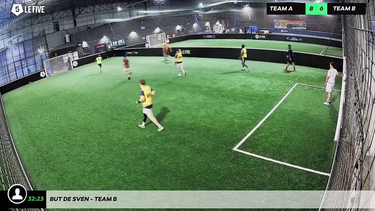But de Sven - Team B