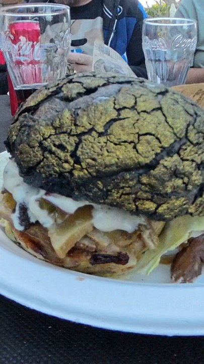 Ce burger des champions est une œuvre d'art !!#burger #KyzzBurgerTour #pornfood