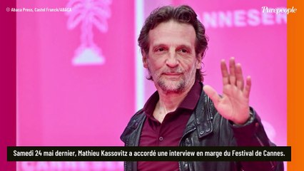 Il s’est manqué de peu : à Cannes, Mathieu Kassovitz au cœur d’une scène surprenante en pleine interview