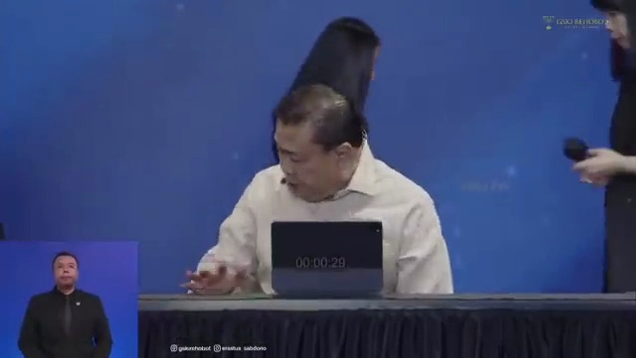 MEMBUKA HATI MENCINTAI-NYA.