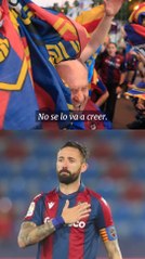 Morales habla con un aficionado en plena celebración del Levante