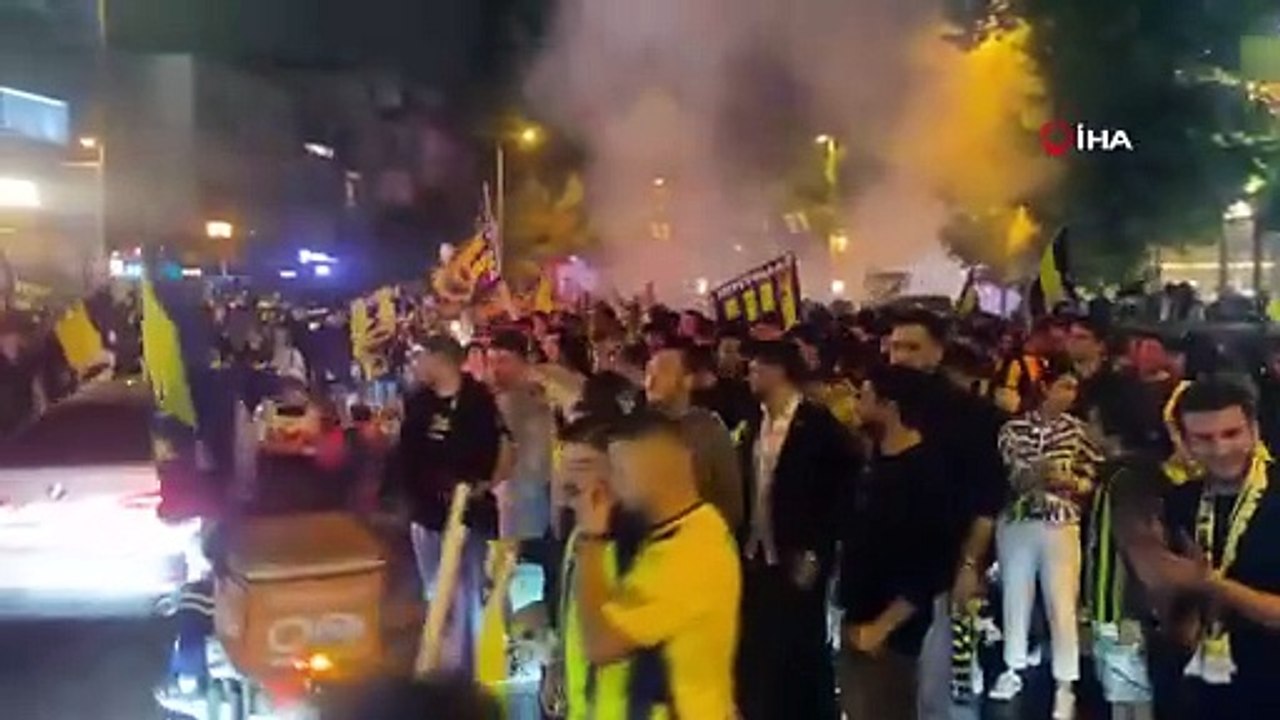 Fenerbahçe'nin Euroleague şampiyonluğu Bağdat Caddesi'nde coşkuyla kutlandı