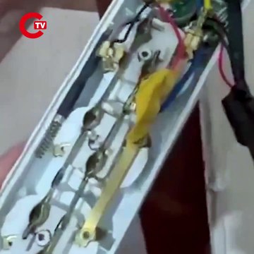 Evini aparta çevirdi... Prizlere gizli kamera yerleştirdi!