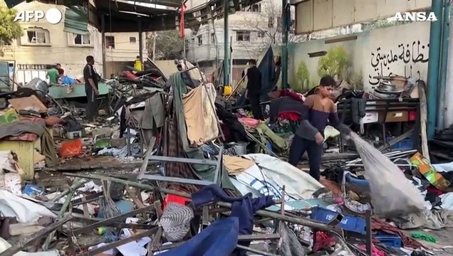 Raid su una scuola a Gaza City, almeno 33 i morti