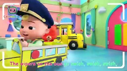 Wheels on the Bus (Music Video) - NEW 🚌 CoComelon Animal Time
