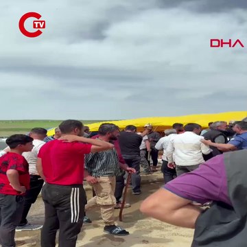 Ankara'da kurban pazarında çıkan kavgaya, polis havaya uyarı ateşi açarak müdahale etti