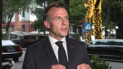 Emmanuel Macron dément toute "scène de ménage" avec sa femme : "On plaisantait"