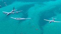 Video: Bombflygplanen B-2, B-1B och B-52H flyger över Miami Beach