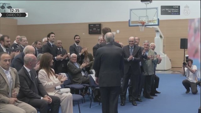 Los GESTOS de ARBELOA con XABI ALONSO en su PRESENTACIÓN como ENTRENADOR del REAL MADRID