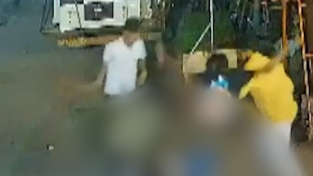 मामूली कहासुनी में ऑटो चालक पर बरसाए चाकू, CCTV में कैद वारदात