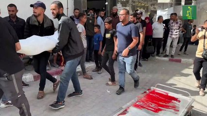 Aumentan a 31 los palestinos muertos tras un bombardeo israelí contra un colegio en la ciudad de Gaza