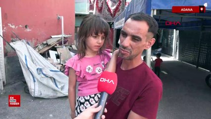 Adana'da görme engelli kağıt toplayıcısı babaya 6 yaşındaki kızı yol gösteriyor