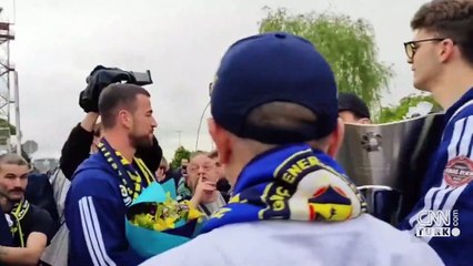 Avrupa şampiyonu Fenerbahçe Beko, yurda döndü! Taraftarlar, takımı coşkuyla karşıladı...