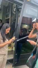 pramugari cantik bus Indonesia