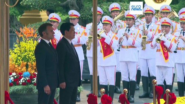 Вьетнам: Макрон подписал более 10 соглашений в первый день своего турне по Юго-Восточной Азии