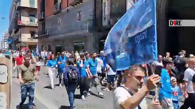 Napoli - CALCIO. TIFOSI NAPOLI AFFOLLANO STRADE VERSO LUNGOMARE PER FESTA SCUDETTO (26.05.25)