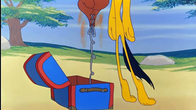 Looney Tunes Cartoons E17 - Two Gophers from Texas | Goofy Gophers vs. the Hungry Hound!