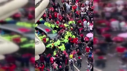 Şampiyonluk kutlamalarında facia: Araçla kalabalığa daldı!