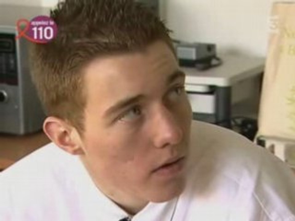 France 3 - StripTease - Police Et Polissons - 02 - Le Presti