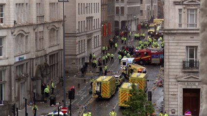 Une voiture fonce sur la foule à Liverpool