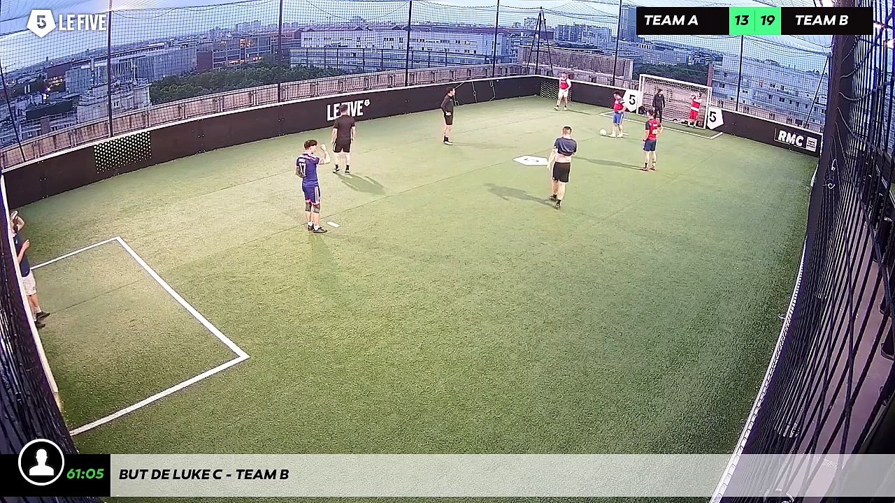 But de Luke C - Team B